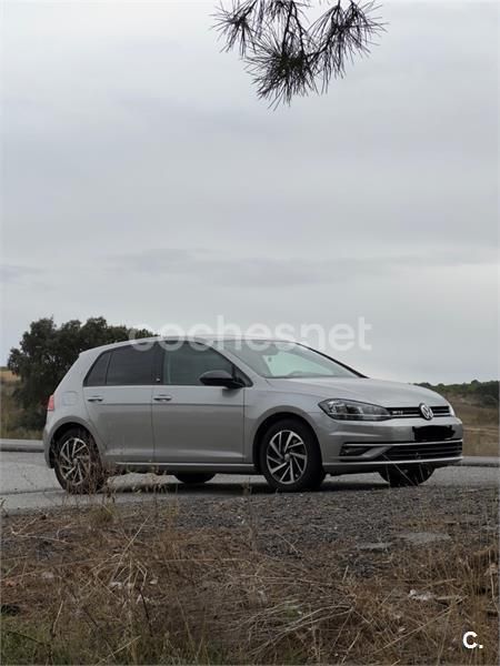 Gris / plata Usado 2018 VW Golf VII Advance Berlina | 19.500 € (Precio justo) - Imagen 1/4