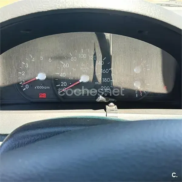 Usado Kia Sorento EX 140 CV (102 kW) 2004 Gris / plata SUV