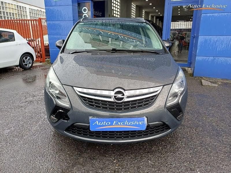 Usado Opel Zafira Tourer Excellence 136 CV (100 kW) 2015 Gris / plata Monovolumen