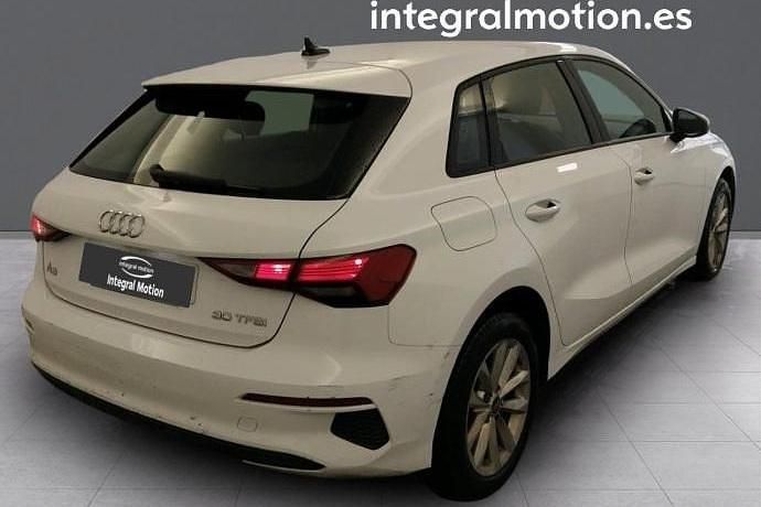 Usado Audi A3 Sportback e-tron Premium 110 CV (80 kW) 2021 Utilitario