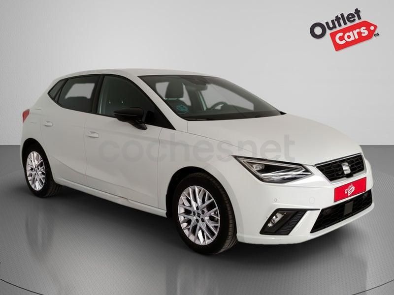 Usado Seat Ibiza FR 115 CV (84 kW) 2024 Blanco Utilitario