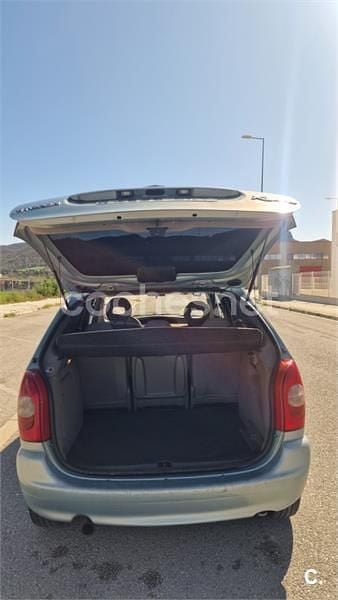 Usado Citroën Xsara Picasso Exclusive 90 CV (66 kW) 2002 Azul Monovolumen