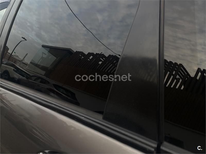 Usado Mercedes B200 140 CV (102 kW) 2007 Gris / plata Monovolumen