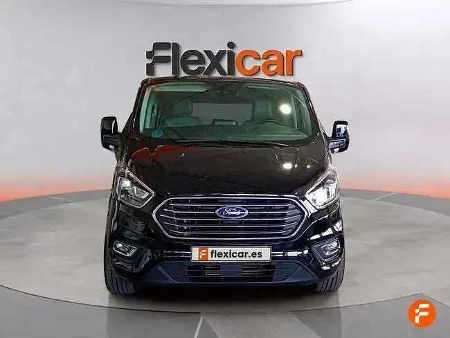 Usado Ford Tourneo Custom Titanium 130 CV (95 kW) 2019 Negro Van