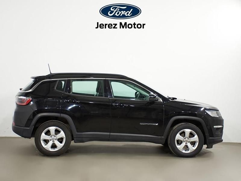 Usado Jeep Compass Night Eagle 120 CV (88 kW) 2018 Negro diamond SUV