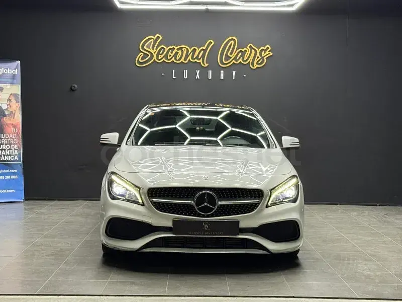 Usado Mercedes CLA200 163 CV (119 kW) 2019 Blanco Berlina