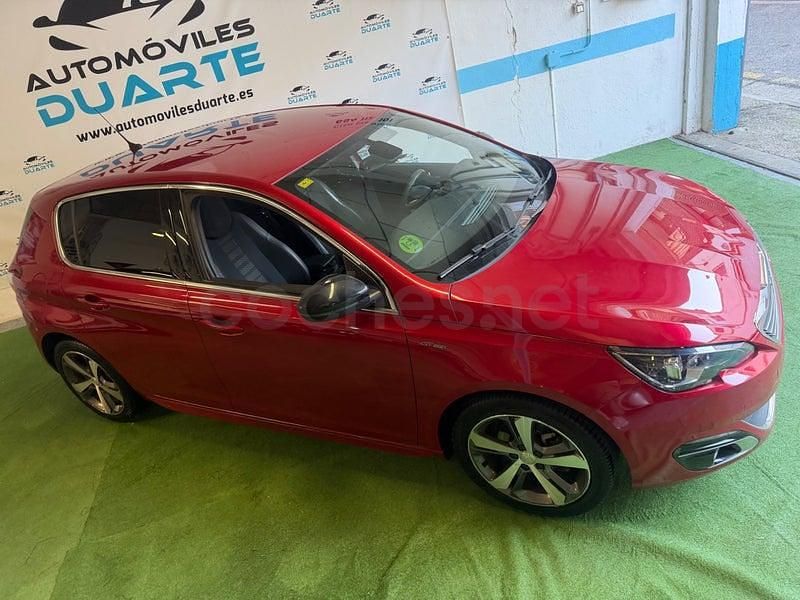 Usado Peugeot 308 GT-line 130 CV (95 kW) 2016 Granate Berlina