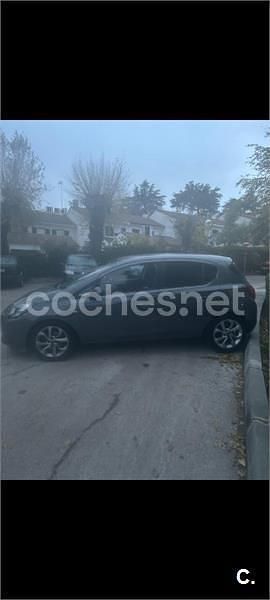 Gris / plata Usado 2016 Opel Corsa Excellence Berlina | 5900 € (Super precio) - Imagen 1/4
