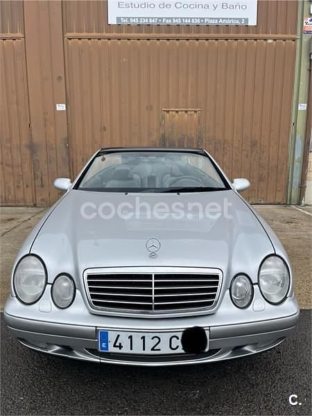 Usado Mercedes CLK230 Elegance 193 CV (141 kW) 1999 Gris / plata Descapotable