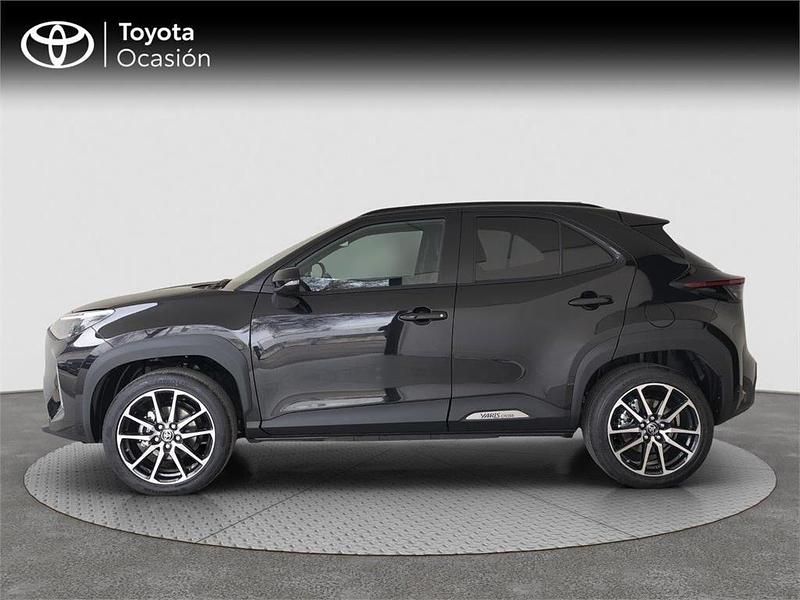 Usado Toyota Yaris Cross Sport 130 CV (95 kW) 2025 Negro SUV