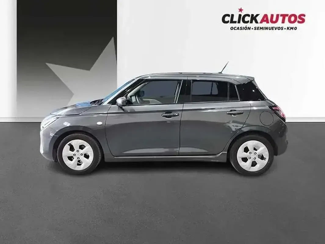 Usado Suzuki Swift 83 CV (61 kW) 2025 Gris Utilitario