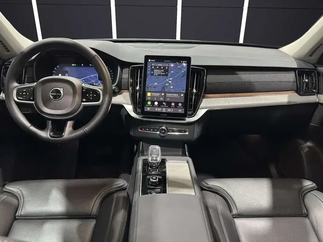 Usado Volvo XC90 Plus 250 CV (183 kW) 2025 Blanco SUV
