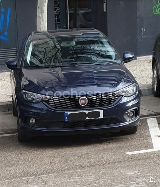 Usado Fiat Tipo Lounge 95 CV (69 kW) 2018 Azul Berlina