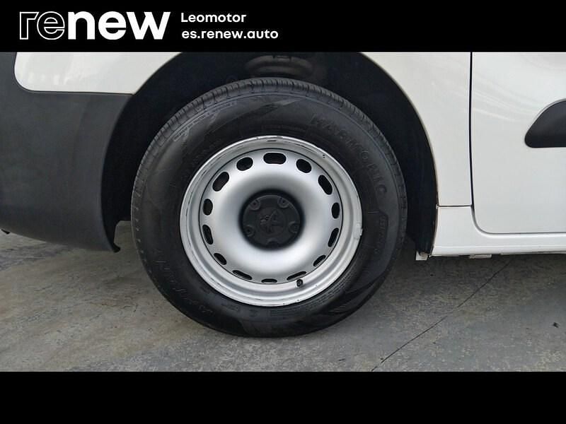 Usado Peugeot TePee Access 75 CV (55 kW) 2018 Blanco Familiar