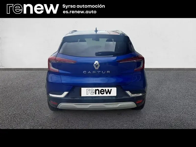 Usado Renault Captur Techno 90 CV (66 kW) 2023 Azul rayo con techo negro brillante SUV