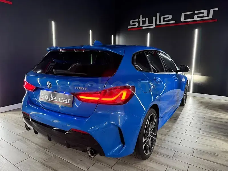 Usado BMW 118 150 CV (110 kW) 2022 Azul Berlina