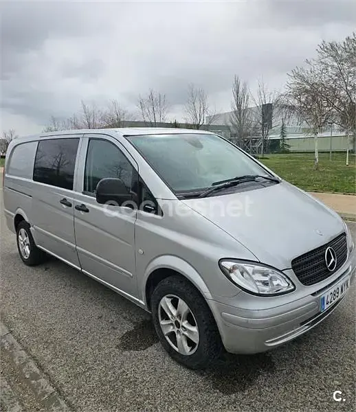 Usado Mercedes Viano 150 CV (110 kW) 2006 Gris / plata Monovolumen