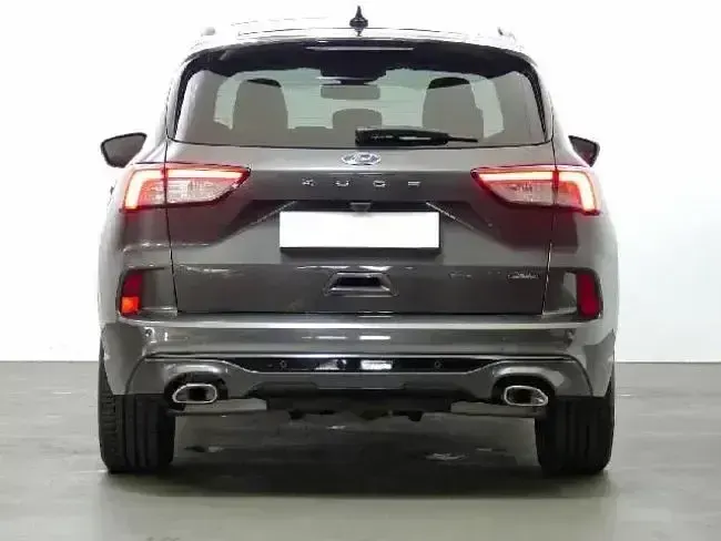Usado Ford Kuga ST-Line 225 CV (165 kW) 2021 Gris SUV