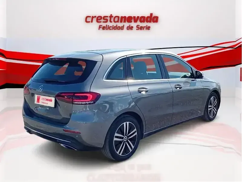 Usado Mercedes B180 116 CV (85 kW) 2022 Gris Utilitario