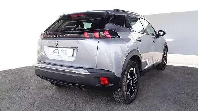 Usado Peugeot 2008 Allure 100 CV (73 kW) 2024 Gris SUV
