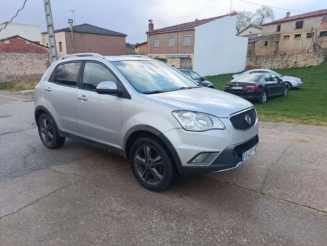 Usado SsangYong Korando Limited 175 CV (128 kW) 2013 Plateado SUV