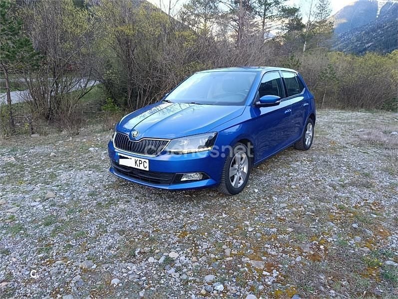 Usado Skoda Fabia 95 CV (69 kW) 2018 Azul Berlina