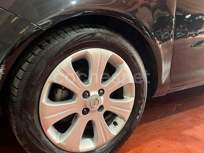 Usado Opel Corsa Cosmo 80 CV (58 kW) 2008 Negro Berlina