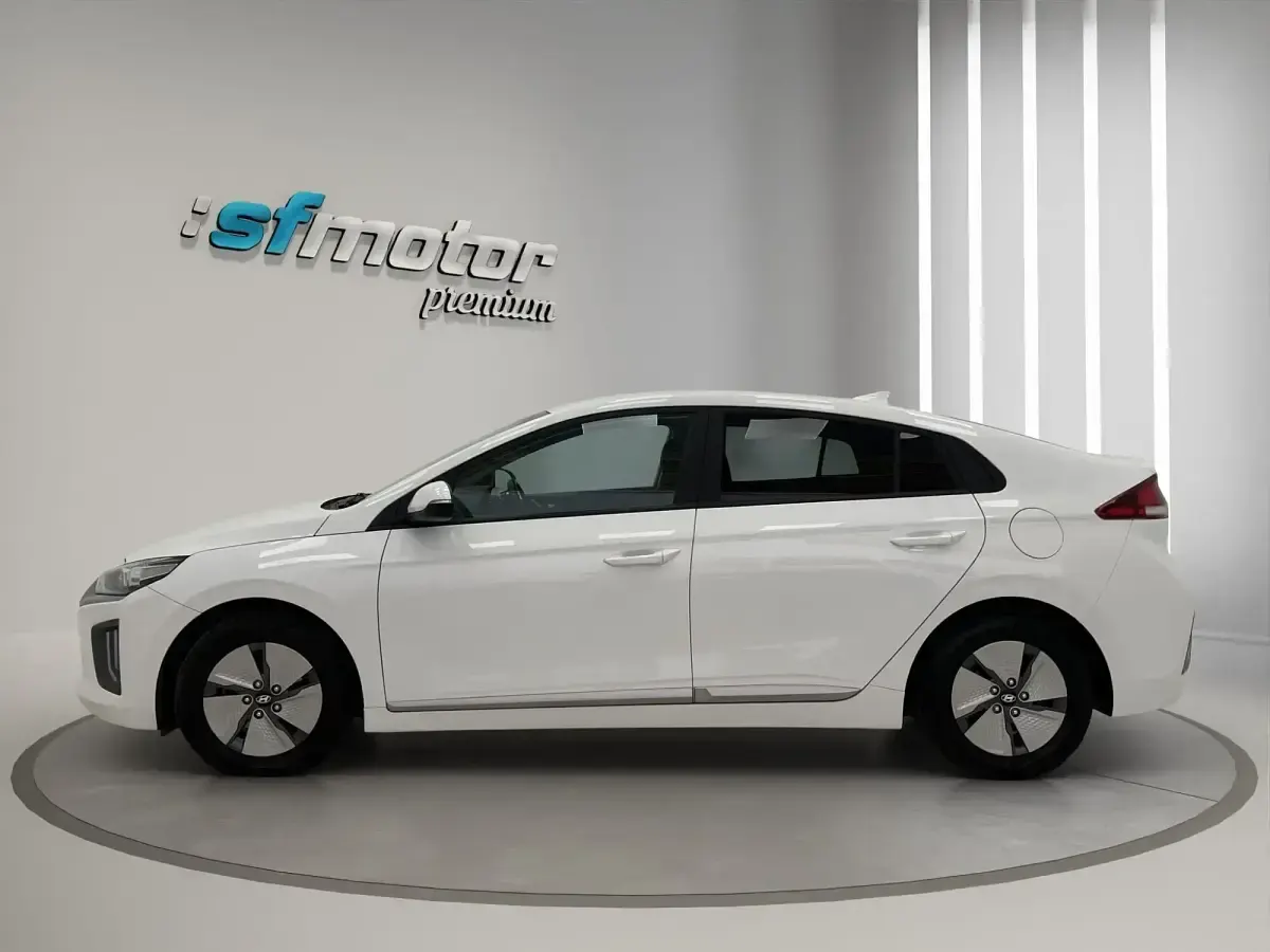 Usado Hyundai Ioniq 141 CV (103 kW) 2022 Blanco Utilitario