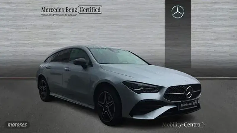 Usado Mercedes CLA250e 217 CV (159 kW) 2025 Plateado Coupe