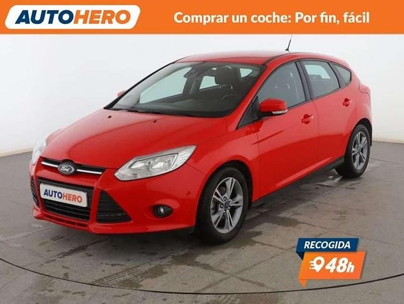 Usado Ford Focus Trend 125 CV (91 kW) 2014 Rojo Utilitario