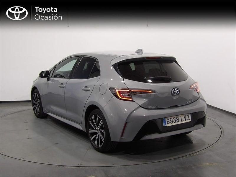Usado Toyota Corolla Style 122 CV (89 kW) 2021 Gris / plata Berlina