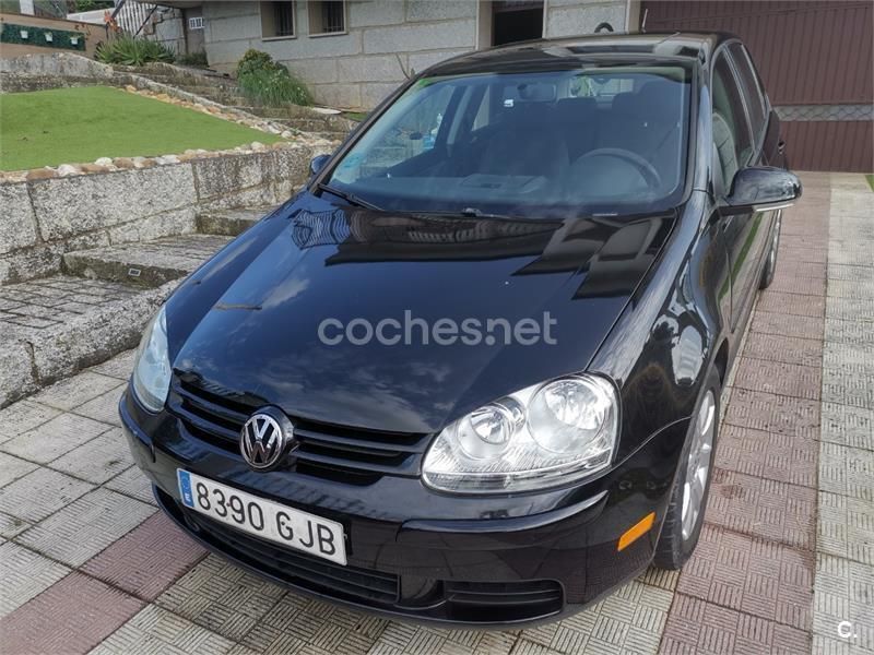 Negro Usado 2008 VW Golf VI Sportline Berlina | 7500 € - Imagen 1/4