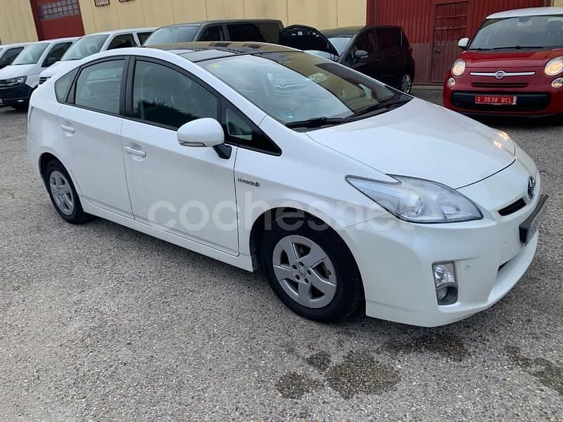 Blanco Usado 2012 Toyota Prius Executive Berlina | 7700 € (Super precio) - Imagen 1/4