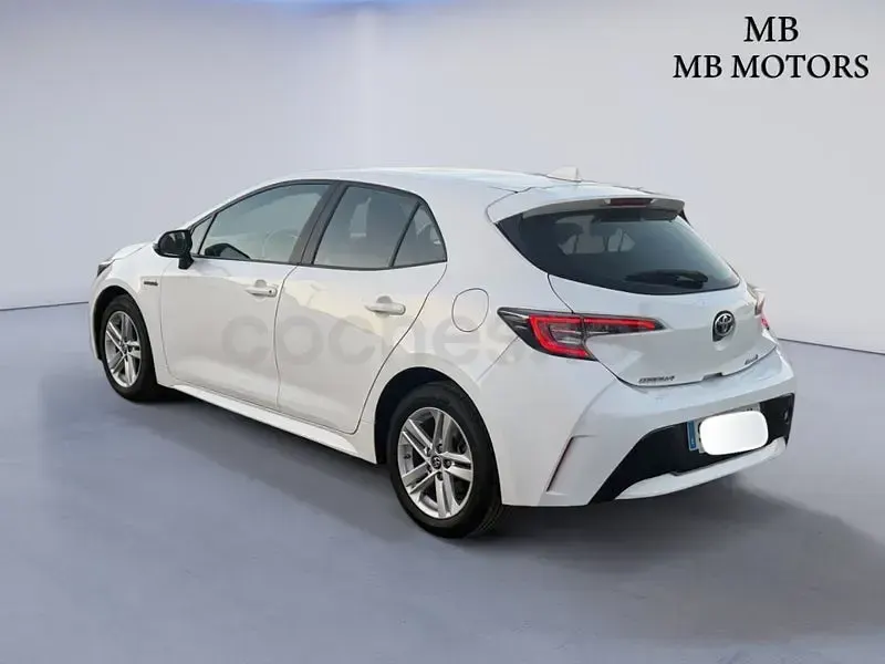 Usado Toyota Corolla Style 122 CV (89 kW) 2022 Blanco Berlina