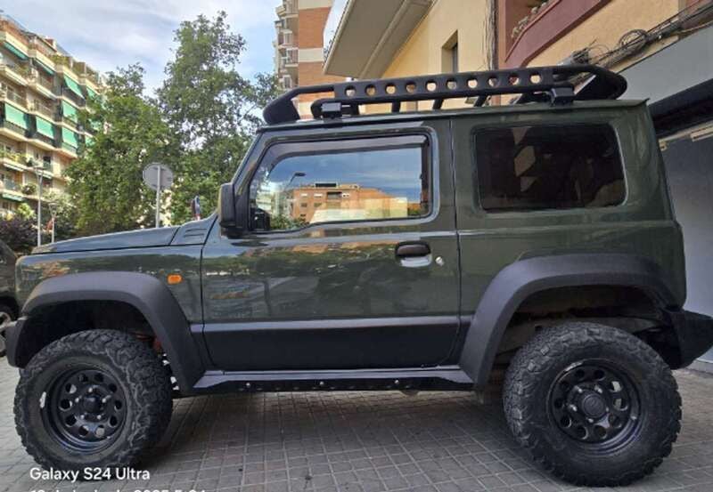 Usado Suzuki Jimny 102 CV (75 kW) 2020 Verde SUV