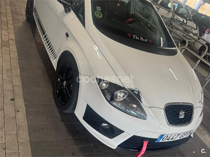 Blanco Usado 2009 Seat Leon FR Berlina | 6800 € (Precio justo) - Imagen 1/4