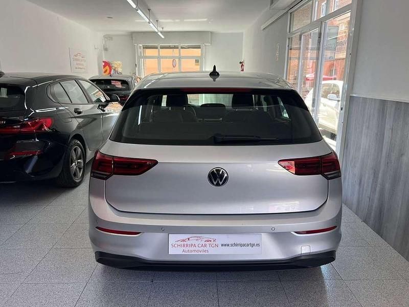 Usado VW Golf VIII Life 131 CV (96 kW) 2023 Gris Utilitario