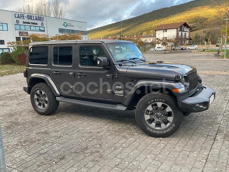 Usado Jeep Wrangler Sahara 200 CV (147 kW) 2019 Gris / plata SUV