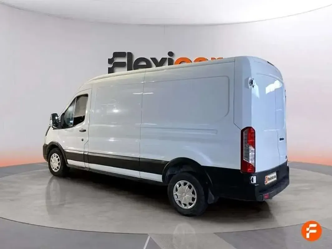 Usado Ford Transit 131 CV (96 kW) 2023 Blanco Van