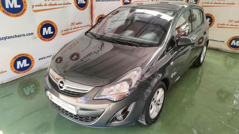 Usado Opel Corsa Expression 90 CV (66 kW) 2014 Gris Utilitario