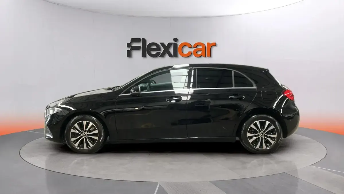 Usado Mercedes A200 163 CV (119 kW) 2021 Negro Berlina