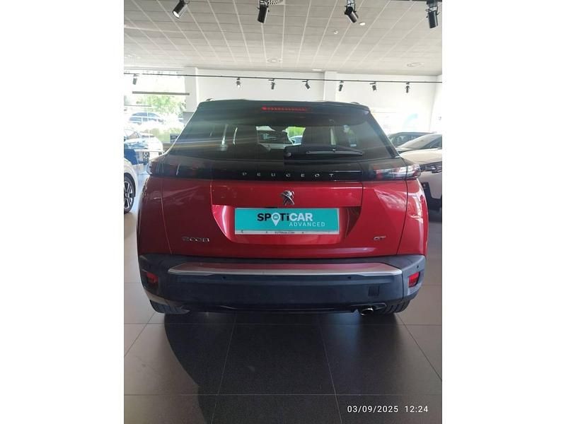 Usado Peugeot 2008 GT 130 CV (95 kW) 2021 Rojo SUV