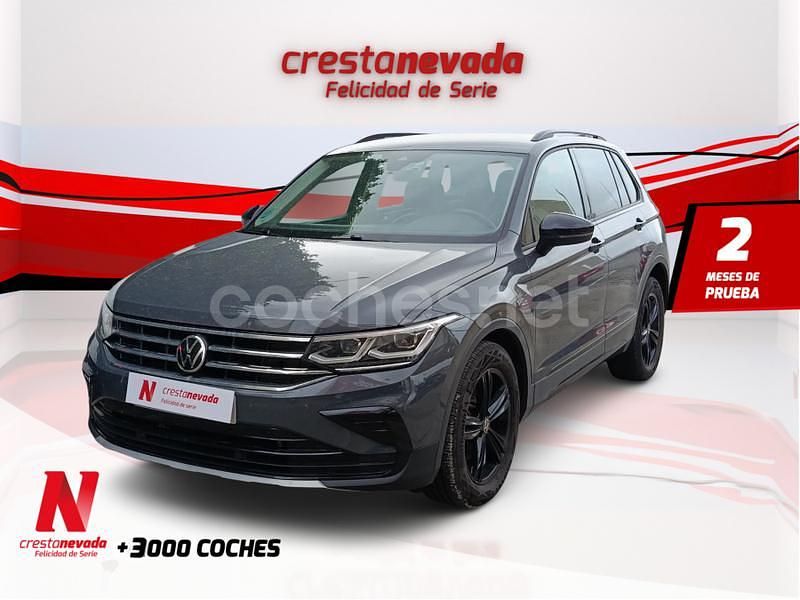 Gris / plata Usado 2021 VW Tiguan Life SUV | 29.990 € (Caro) - Imagen 1/4