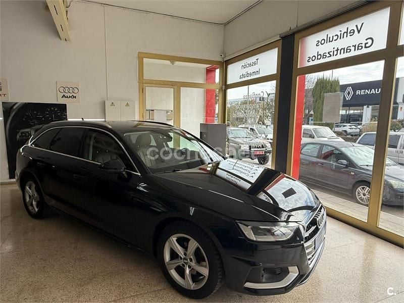 Usado Audi A4 Advanced Plus 136 CV (100 kW) 2020 Negro Familiar