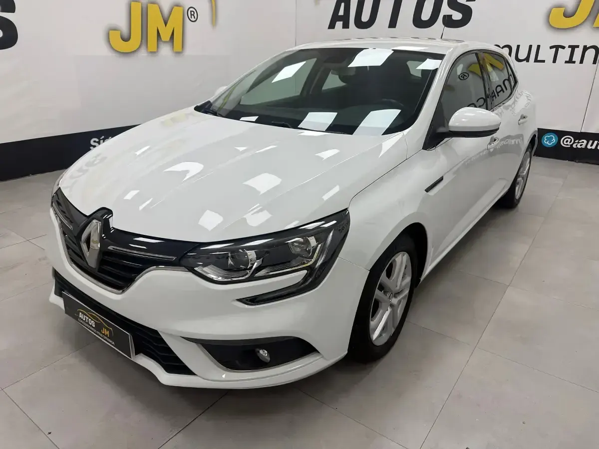 Usado Renault Mégane Business 115 CV (84 kW) 2020 Blanco Berlina