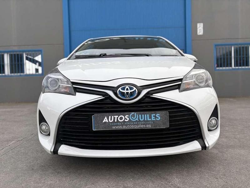 Usado Toyota Yaris Advance 90 CV (66 kW) 2016 Blanco Utilitario