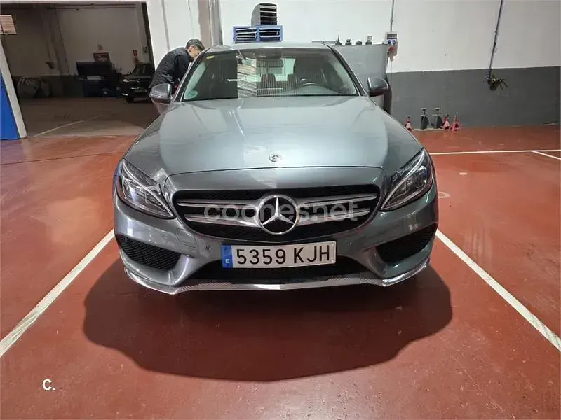 Usado Mercedes C200 136 CV (100 kW) 2018 Gris / plata Berlina