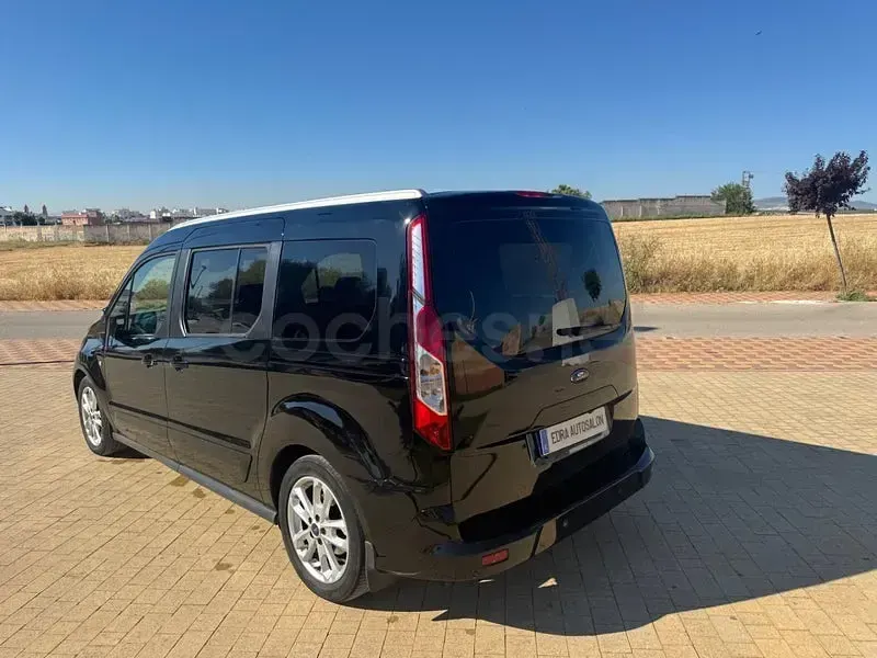 Usado Ford Tourneo Connect Titanium 120 CV (88 kW) 2016 Negro Monovolumen