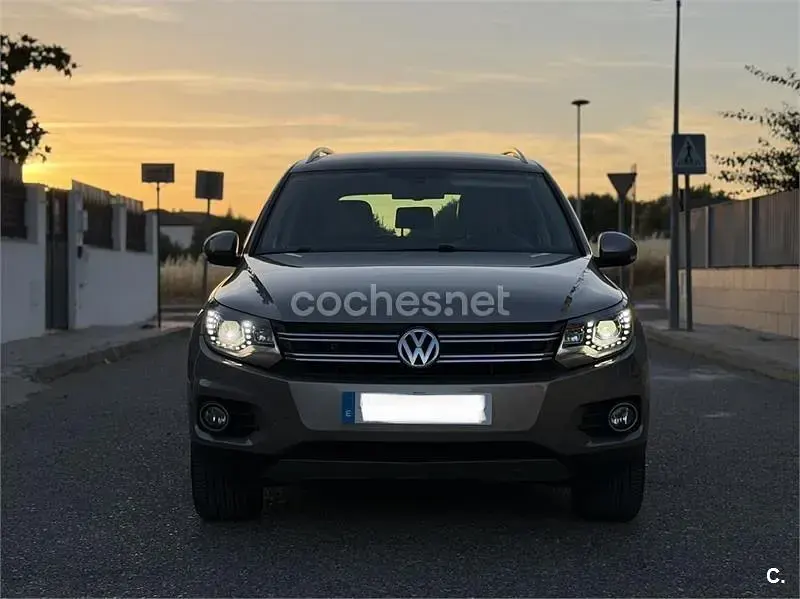 Usado VW Tiguan Sport 140 CV (102 kW) 2014 Beige SUV