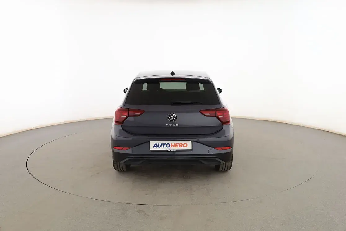 Usado VW Polo Life 95 CV (69 kW) 2024 Gris Utilitario